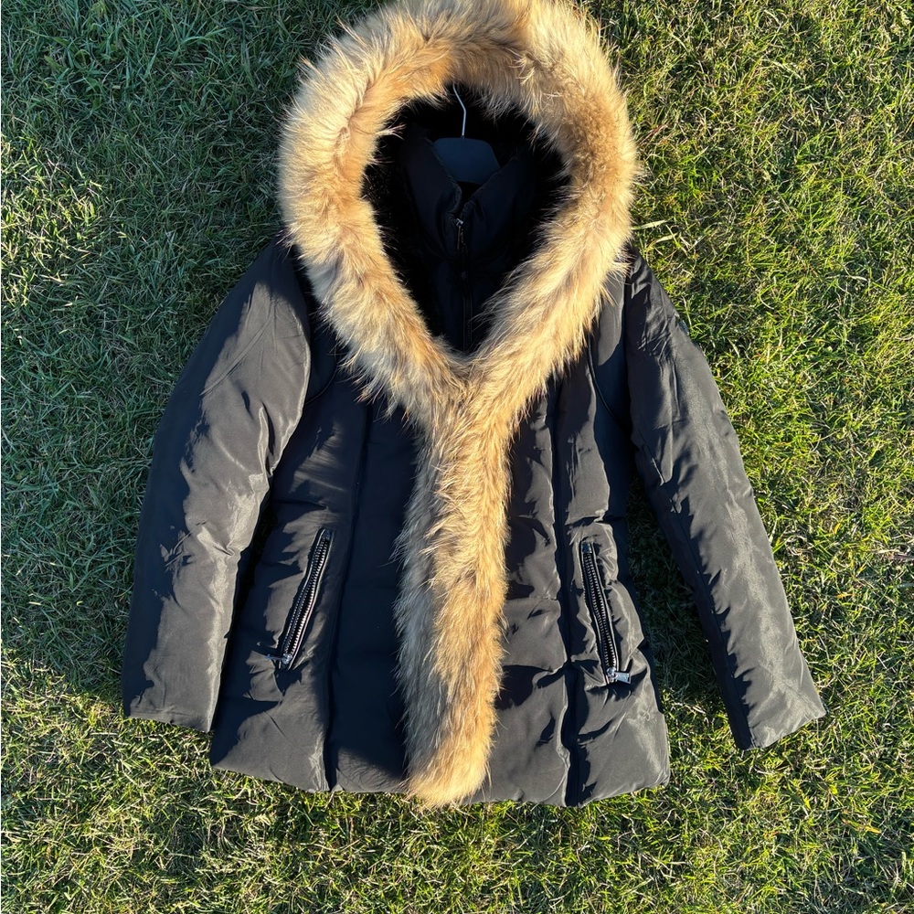 Black Puffer Jacket with Real coyote Fur Trim